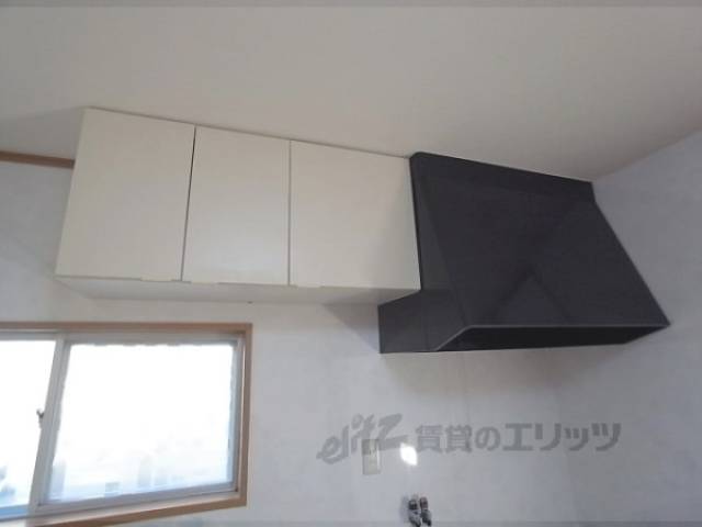 キッチン　上部収納