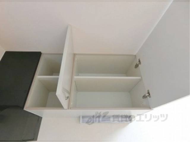 キッチン　上部収納