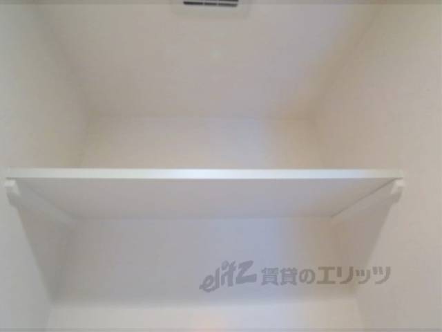 収納　トイレ上部