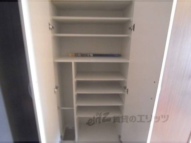 下駄箱　靴が多い方も安心ですね