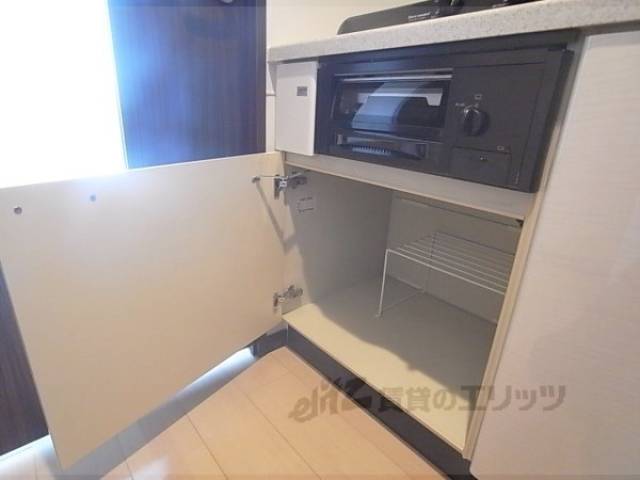 収納　フライパンもしまえます