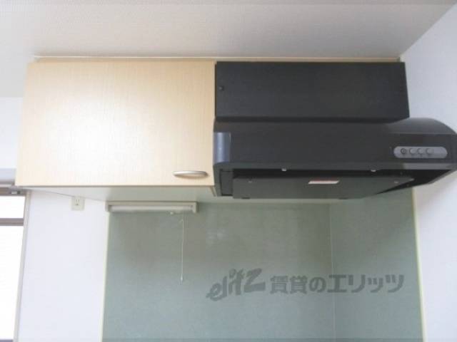 キッチン　上部収納