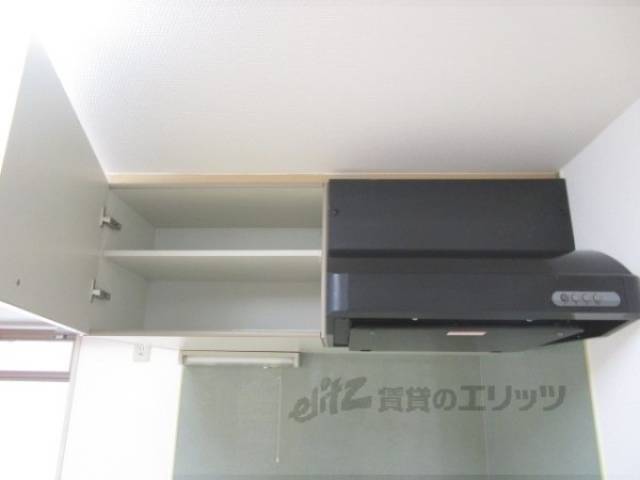 キッチン　上部収納