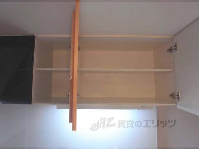 キッチン　上部収納