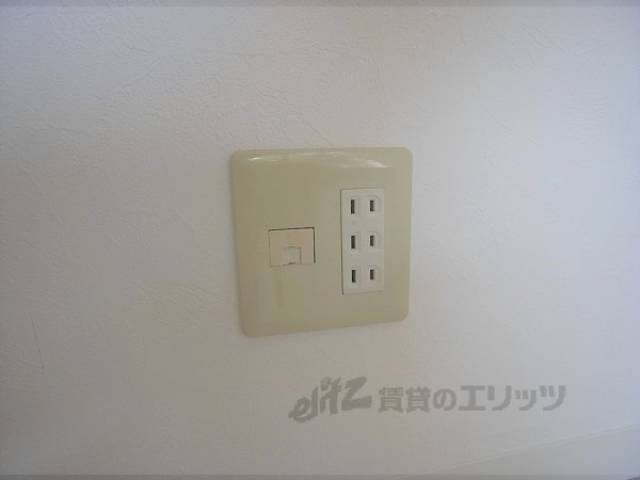 洋室　コンセント