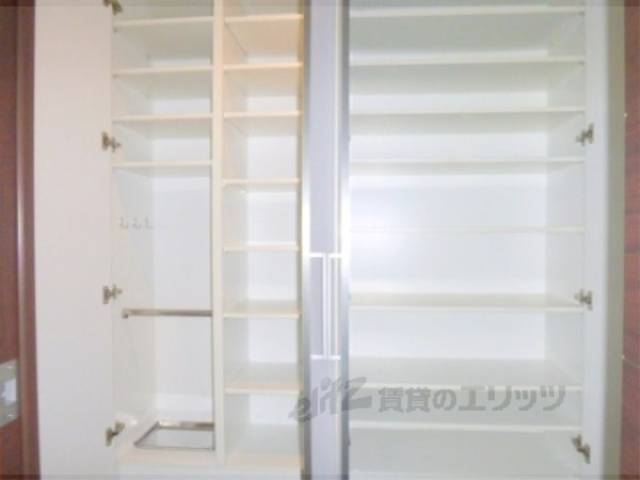 下駄箱　たくさん収納できる下駄箱です