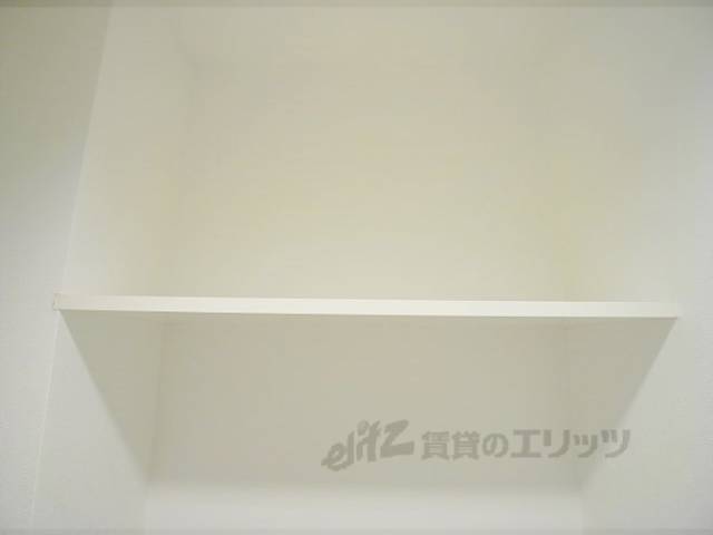 棚（トイレ上）