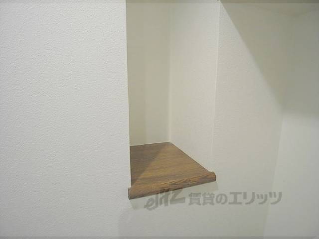 棚（トイレ横）