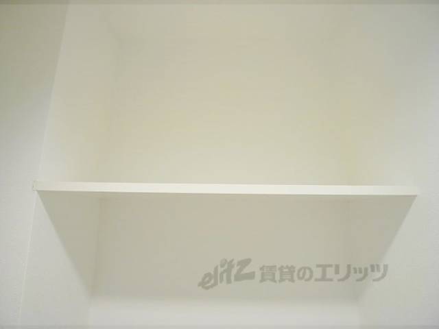 棚（トイレ上）