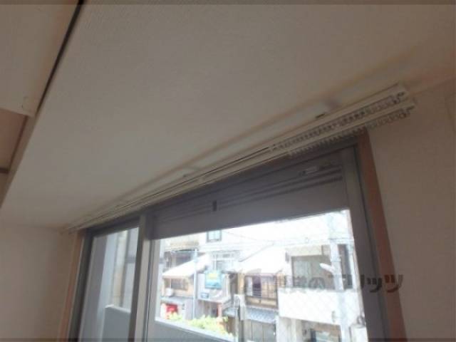 カーテンレール