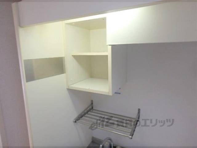 キッチン　上部棚