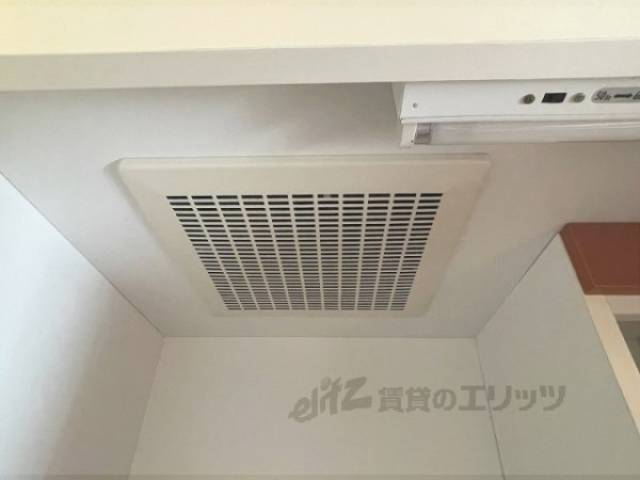 キッチン　換気扇