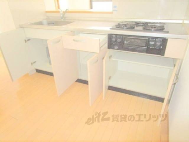 キッチン　キッチン下部収納