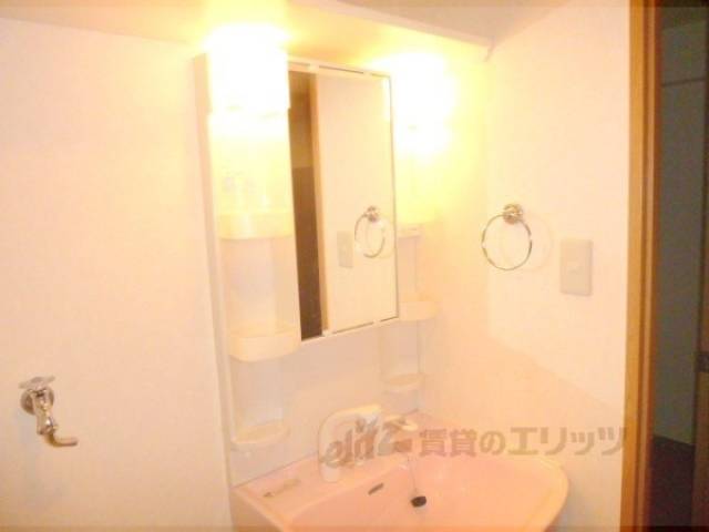 洗面所　洗髪洗面化粧台