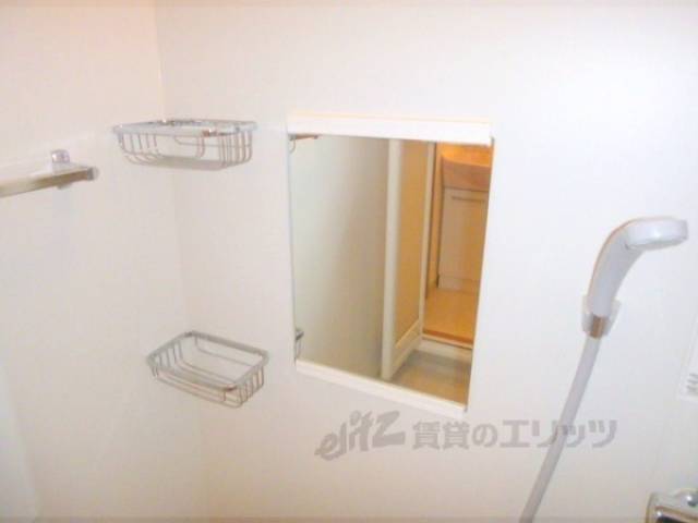 風呂　鏡＆ラック