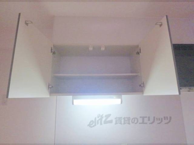 キッチン　収納上部