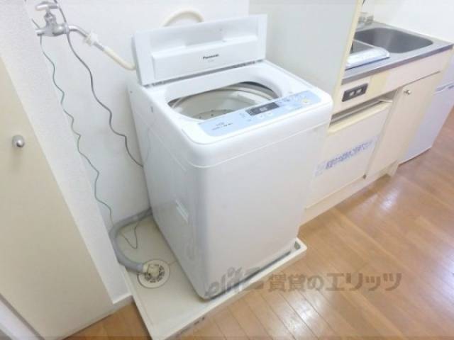 洗濯機置場　洗濯機