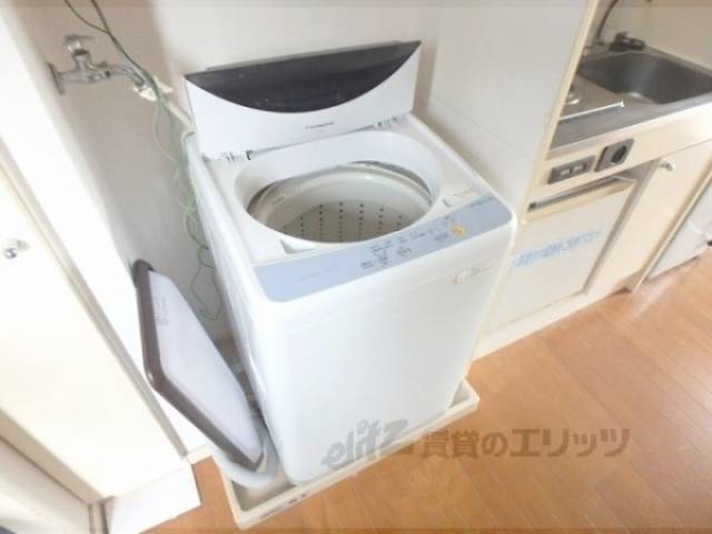 洗濯機置場　洗濯機