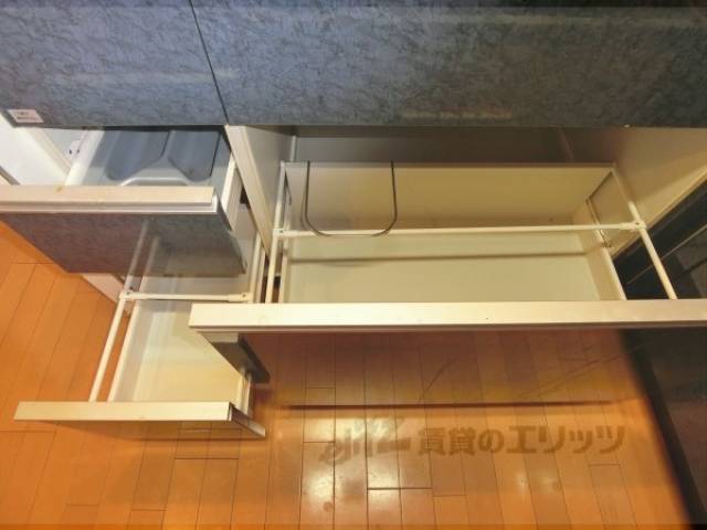 キッチン　下部収納