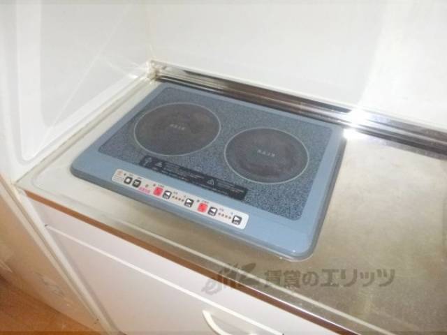 キッチン　嬉しい２口コンロ。