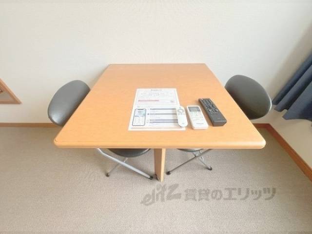テーブル