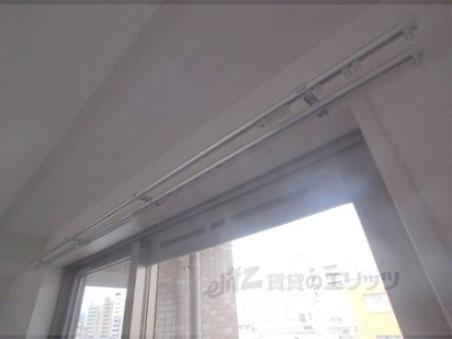 カーテンレール