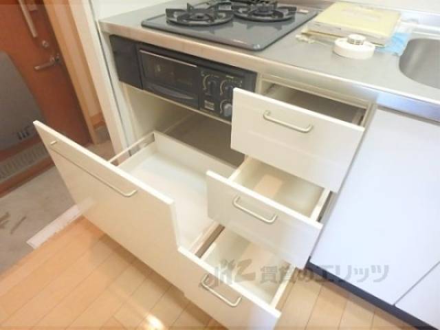 キッチン　収納