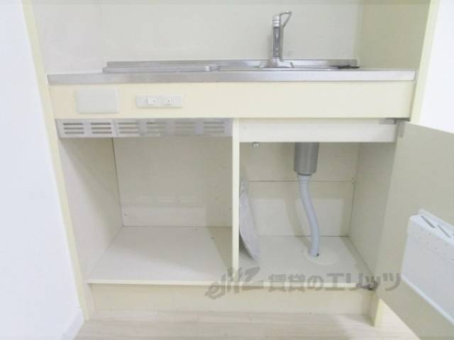 キッチン　下部収納