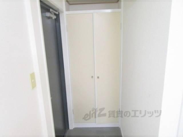 下駄箱　上部収納