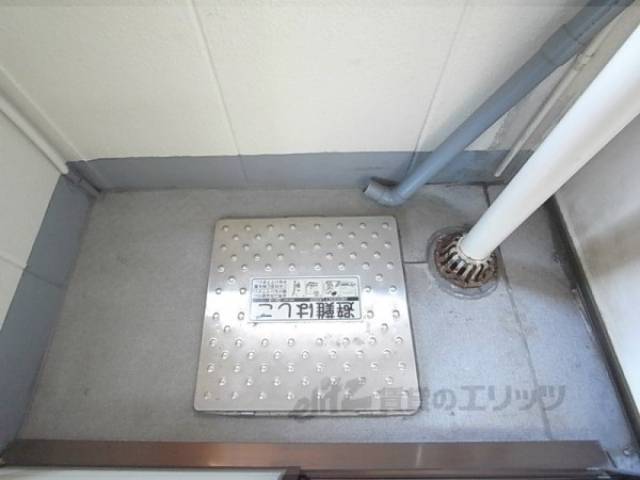 ベランダ　避難はしご