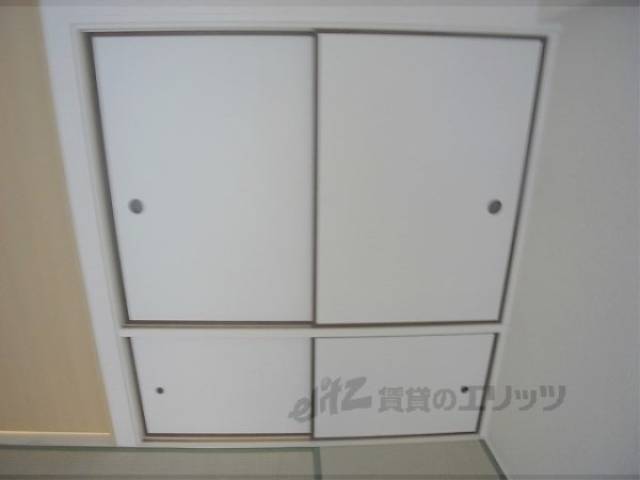 収納　押入れ