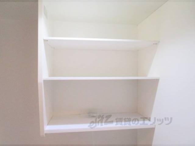 キッチン　上段収納