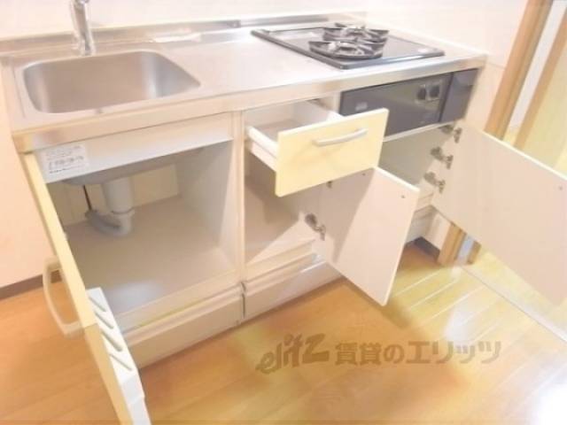 キッチン　下部収納