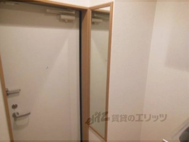 玄関　玄関鏡