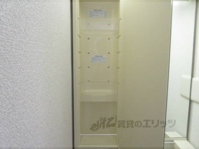 洗面所　上部収納