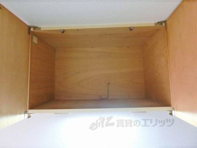 キッチン　上部収納