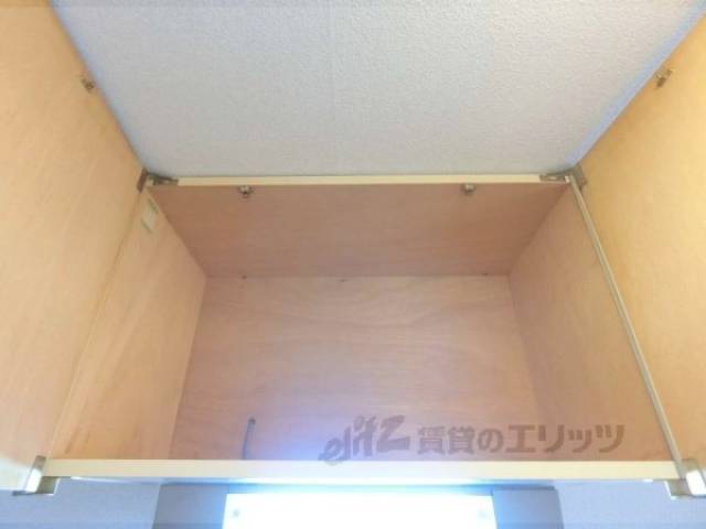 キッチン　上部収納