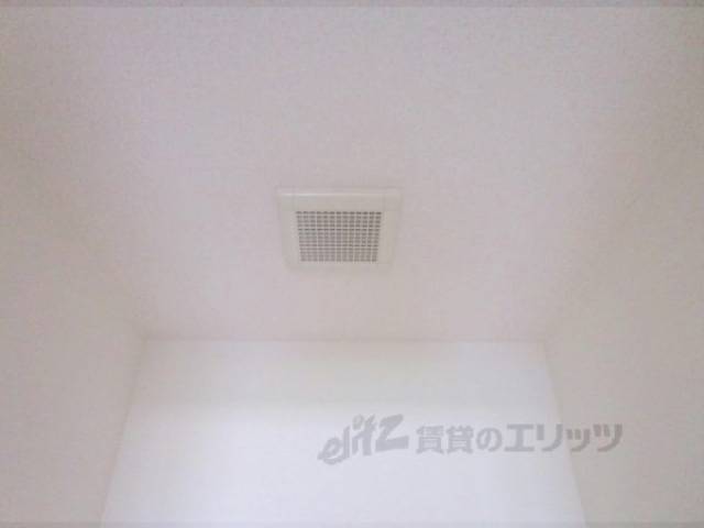 トイレ　換気扇
