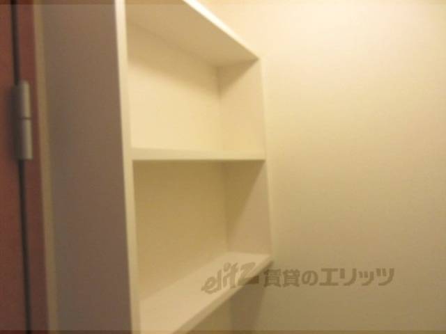 洗濯機置場　収納