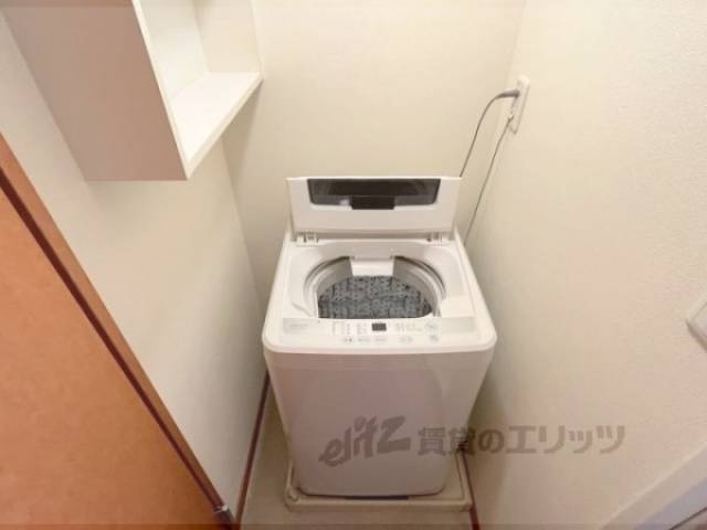 洗濯機置場　洗濯機