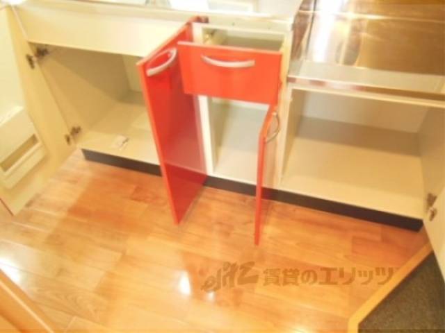 キッチン　下部収納