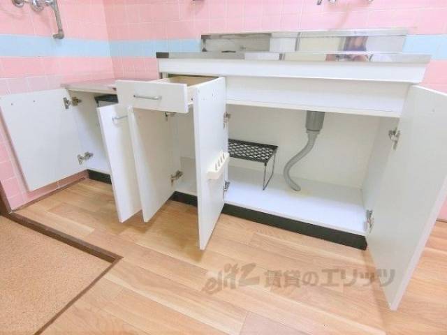 キッチン　収納