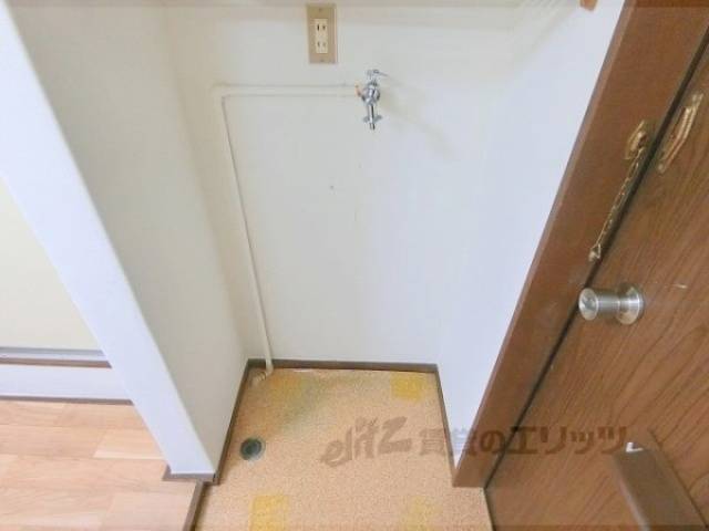 洗濯機置場　板間