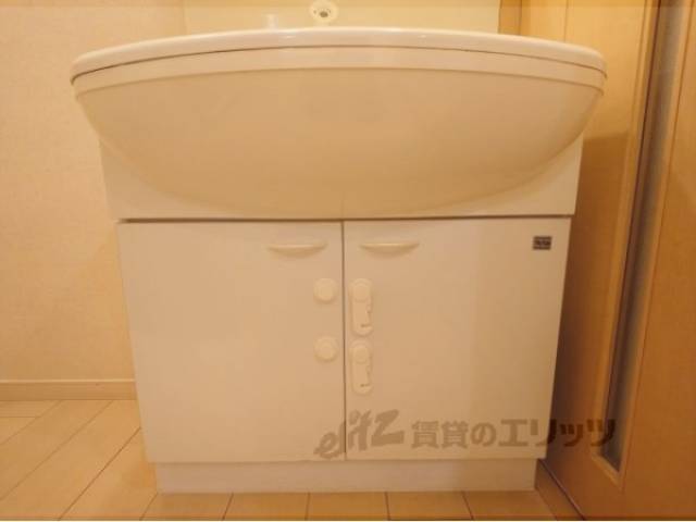 洗面所　洗面台収納