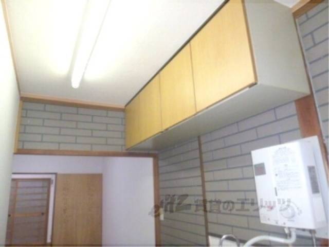 キッチン　収納が多く便利です。