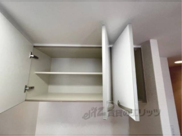 キッチン　収納上部