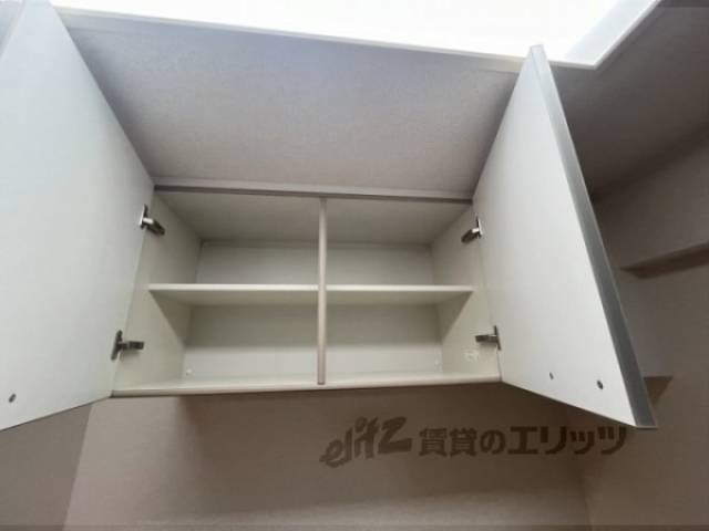 キッチン　収納上部