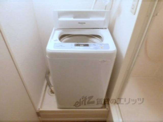 洗濯機置場　洗濯機