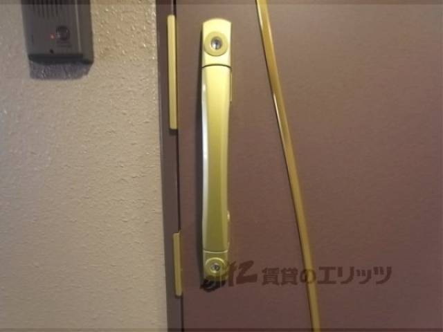玄関　ツーロック
