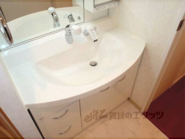 洗面所　独立洗面台